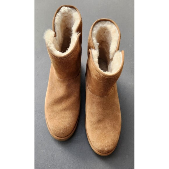 UGG  SIZE US 10 / 41 BOOTS KRISTIN CLASSIC CHESNUT BROWN SUEDE WEDGE ANKLE - Picture 3 of 13